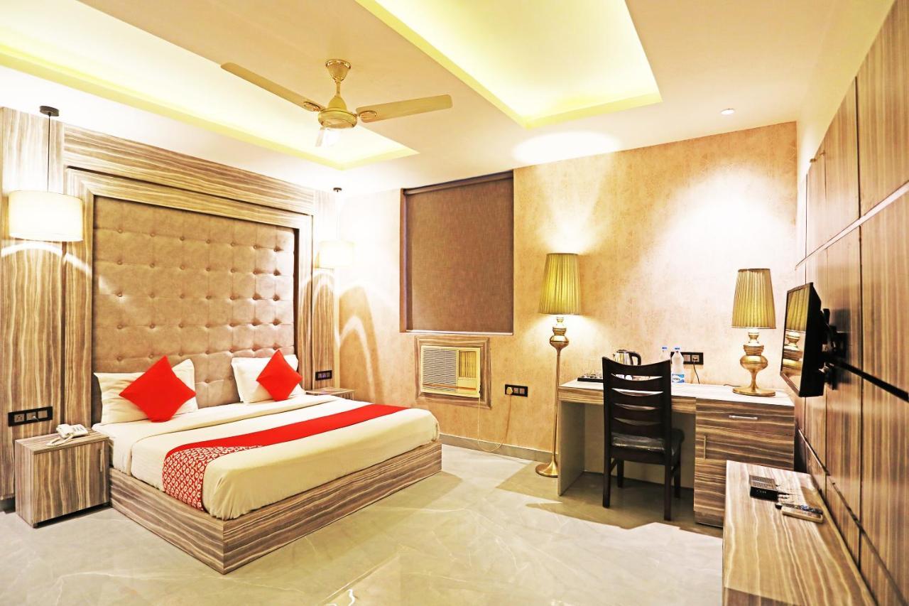 Fabhotel Ronald Inn Faridabad Exterior foto