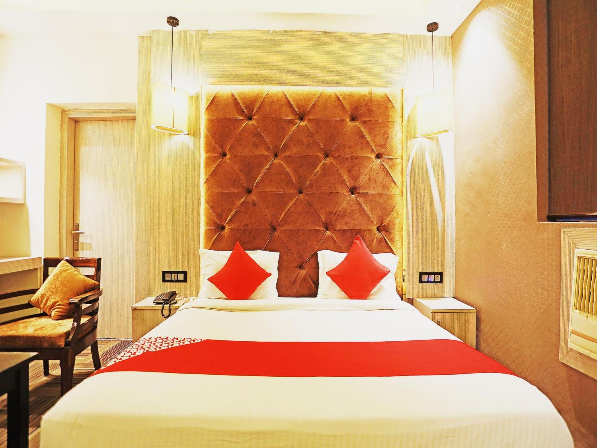 Fabhotel Ronald Inn Faridabad Exterior foto