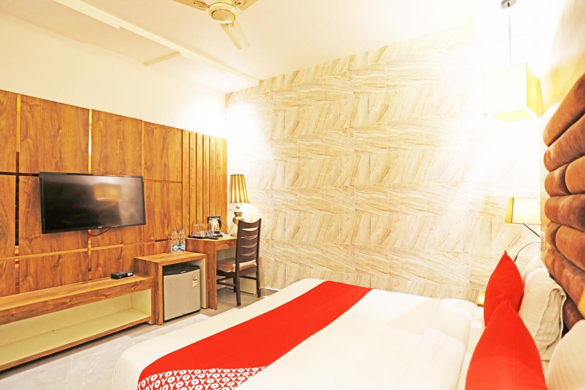 Fabhotel Ronald Inn Faridabad Exterior foto