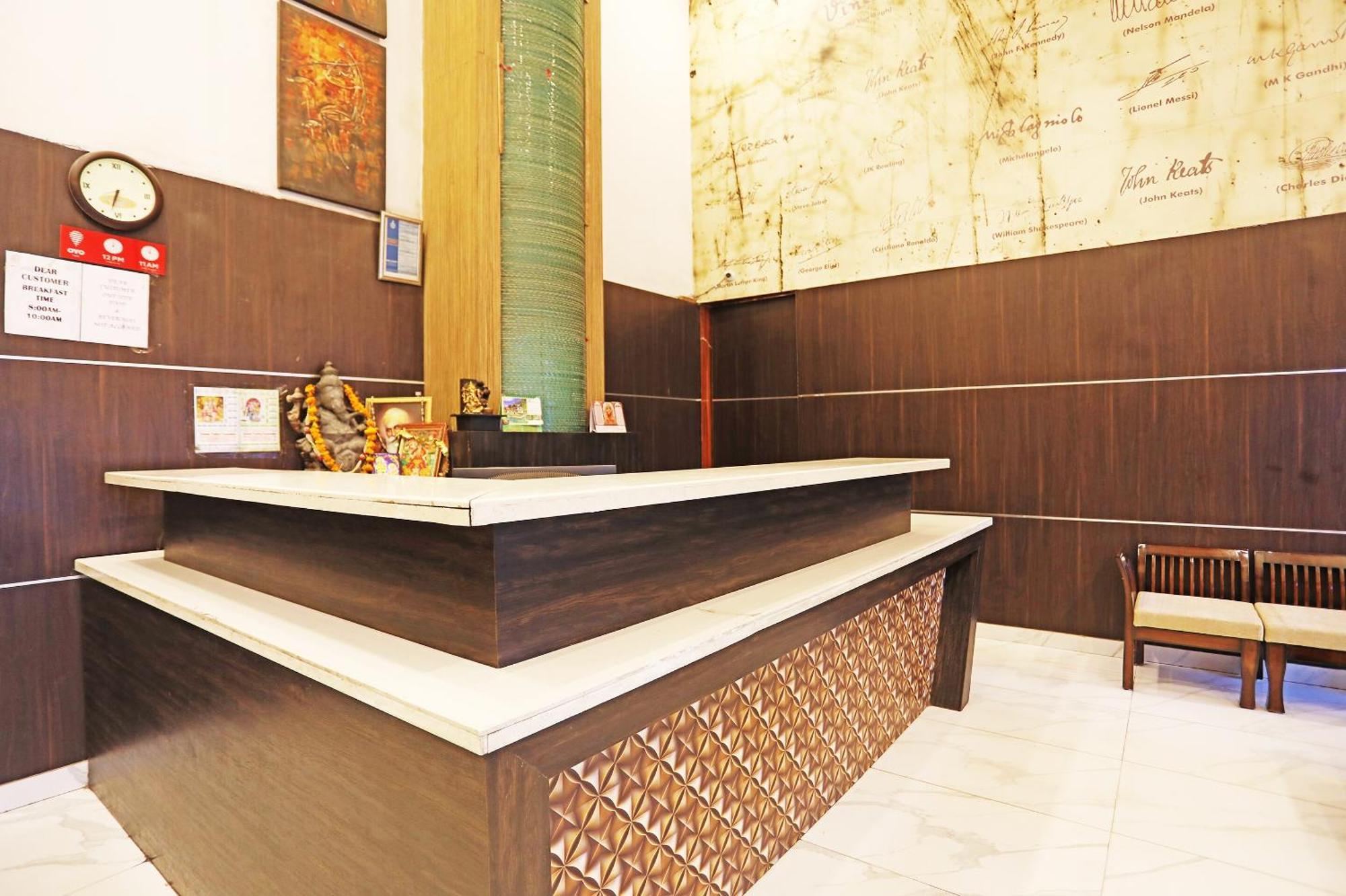 Fabhotel Ronald Inn Faridabad Exterior foto