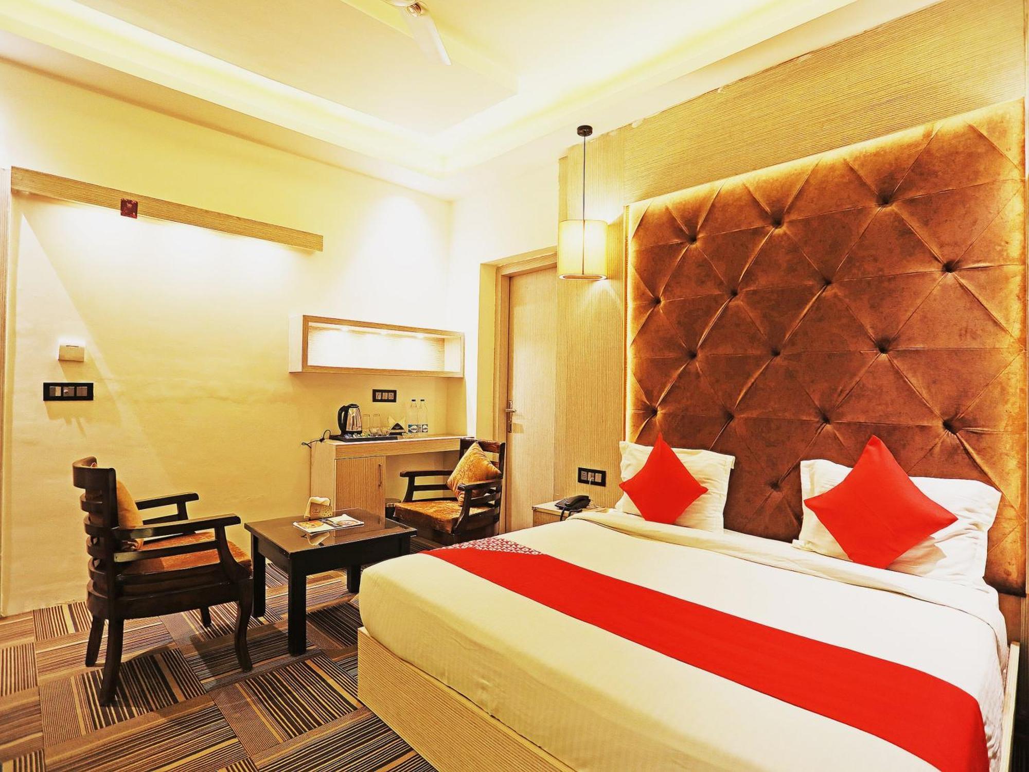 Fabhotel Ronald Inn Faridabad Exterior foto