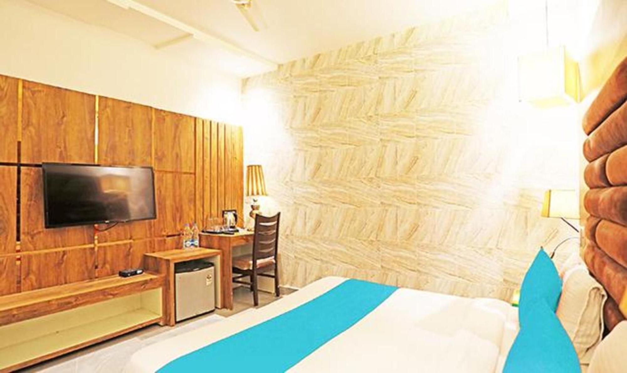 Fabhotel Ronald Inn Faridabad Exterior foto